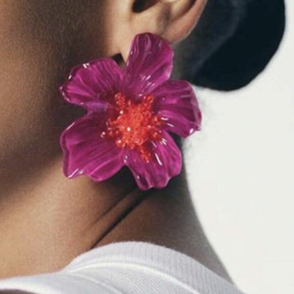 *NEW* ZARA RESIN FLORAL EARRINGS PURPLE - Picture 2 of 4